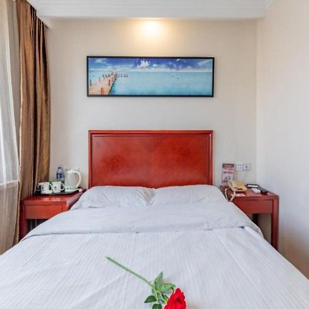 Greentree Inn Liaoning Dalian Development Zone Jinma Road Pedestrian Street Express Hotel Exteriér fotografie